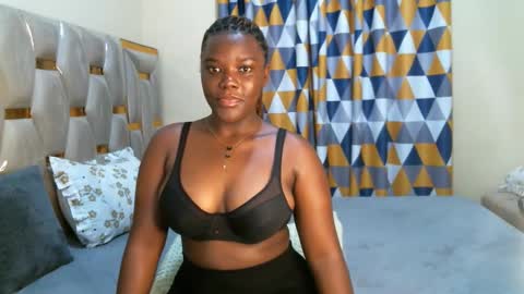 Snapshot of peachygirl255 chatting on September 25, 7:15 am Peachy online show from September 25, 7:15 am