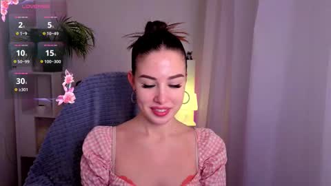 Chloe online show from September 23, 2:11 pm