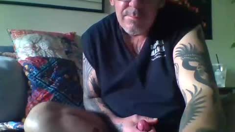 peanutbutterandjealous1 online show from May 14, 8:51 pm