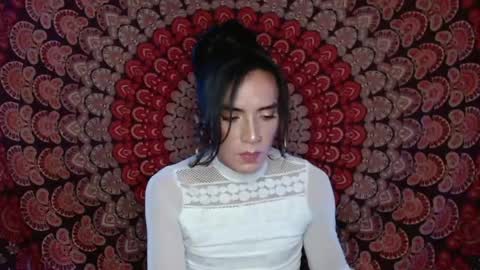pearlatin online show from May 14, 11:14 pm