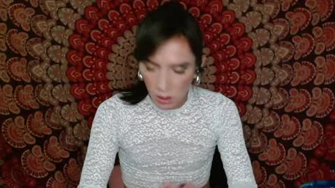pearlatin online show from May 16, 1:24 am