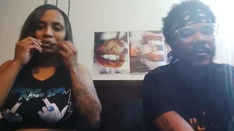 Pebblez N Mac Daddy online show from December 1, 6:22 am