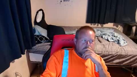 Snapshot of pecker40 chatting on September 26, 1:02 am pecker40 online show from September 26, 1:02 am