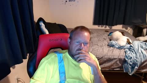 Snapshot of pecker40 chatting on September 24, 2:18 am pecker40 online show from September 24, 2:18 am