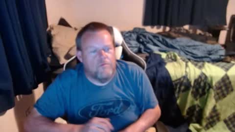 Snapshot of pecker40 chatting on December 4, 3:53 am pecker40 online show from December 4, 3:53 am