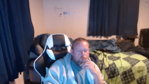 Snapshot of pecker40 chatting on January 11, 10:18 pm pecker40 online show from January 11, 10:18 pm