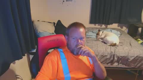 Snapshot of pecker40 chatting on October 8, 2:51 am pecker40 online show from October 8, 2:51 am