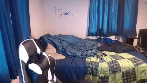 Snapshot of pecker40 chatting on January 5, 8:00 pm pecker40 online show from January 5, 8:00 pm