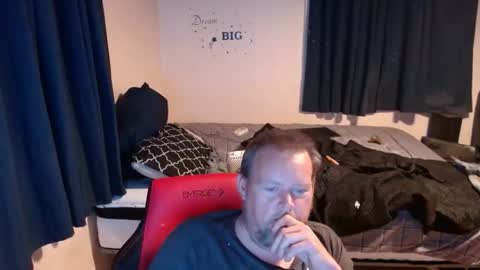 Snapshot of pecker40 chatting on October 24, 3:40 am pecker40 online show from October 24, 3:40 am