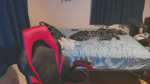 Snapshot of pecker40 chatting on September 16, 11:19 pm pecker40 online show from September 16, 11:19 pm