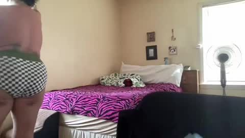 pegggggysue69 online show from June 19, 2:34 pm