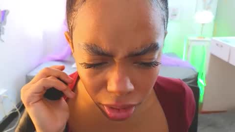 peneelopeecute online show from April 19, 6:10 pm