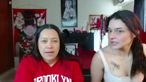 Penelope and my girlfriend Marilyn online show from June 30, 1:21 pm