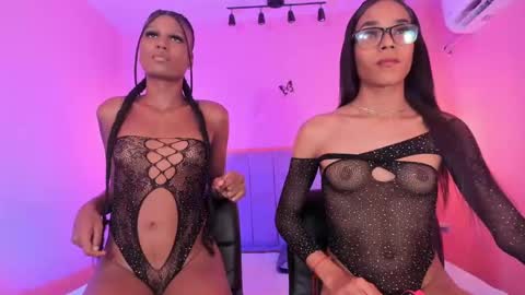 Snapshot of penelopeguzman__ chatting on September 28, 5:05 am Sweet Penelope online show from September 28, 5:05 am