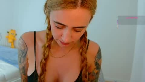 Hi Im Penelope  better vibrations  1111 online show from June 3, 2:33 pm