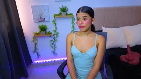 Snapshot of pequitasmedusa9 chatting on October 14, 7:06 pm pequitasmedusa9 online show from October 14, 7:06 pm