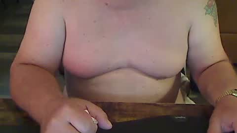 Snapshot of perfecto1957 chatting on February 25, 4:25 pm perfecto1957 online show from February 25, 4:25 pm