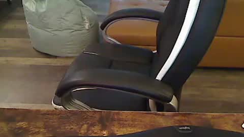 Snapshot of perfecto1957 chatting on January 2, 3:29 pm perfecto1957 online show from January 2, 3:29 pm