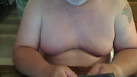 Snapshot of perfecto1957 chatting on September 23, 4:23 pm perfecto1957 online show from September 23, 4:23 pm