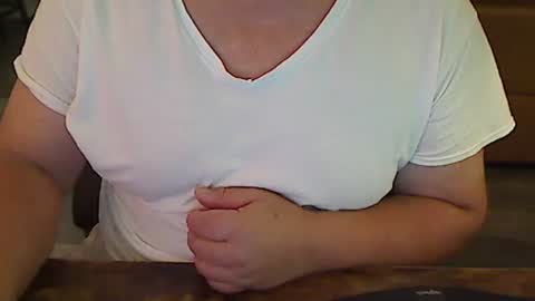 Snapshot of perfecto1957 chatting on December 13, 4:27 pm perfecto1957 online show from December 13, 4:27 pm