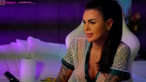 Dee online show from September 24, 2:57 pm