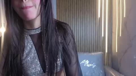 perla_lovely online show from May 28, 12:25 pm