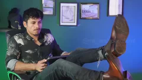 andres    online show from November 14, 1:57 pm