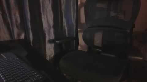 Lalo   x peruvianevil  ig peruvianevil  online show from February 13, 7:01 am