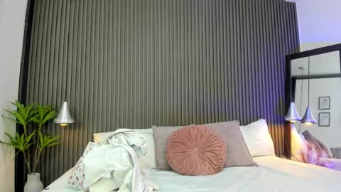 Snapshot of pervert_lizza chatting on September 30, 11:42 am Lizza online show from September 30, 11:42 am