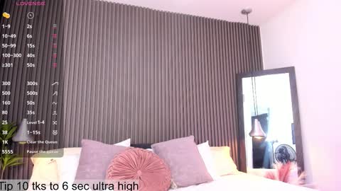 Snapshot of pervert_lizza chatting on September 24, 11:39 am Lizza online show from September 24, 11:39 am