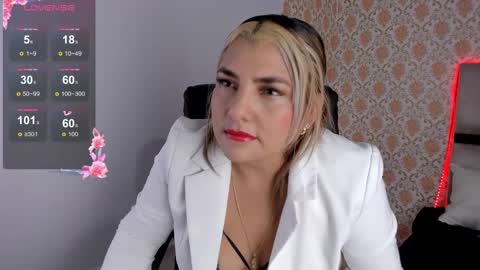 Isabella   online show from October 2, 10:30 pm