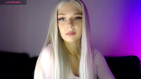 Isabella online show from December 1, 8:23 am