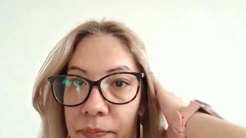 Lisa -  online show from March 12, 7:24 am