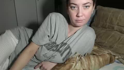 petite_danielle online show from January 13, 5:32 pm