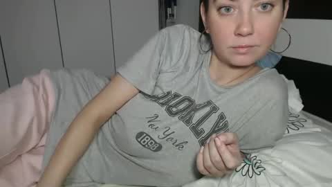 petite_danielle online show from February 16, 8:34 am