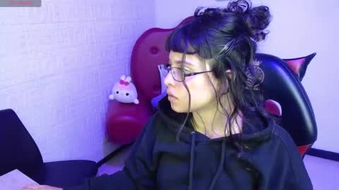 Melody online show from April 14, 2:31 pm