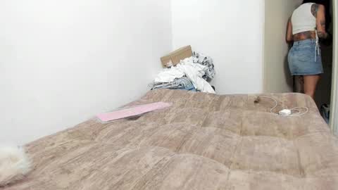 PetiteAlejaTs online show from February 25, 11:04 pm