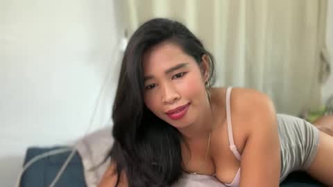 petiteasian01 online show from March 19, 4:18 am