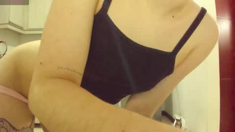 Lunna online show from February 3, 2:53 am