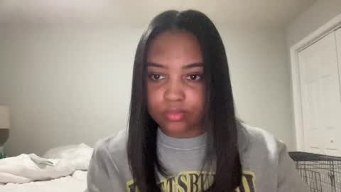 petitekinkxo online show from January 19, 1:10 am