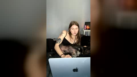 I am very new and dont know what im doing lol online show from May 30, 11:14 pm