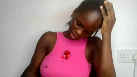 petitgirl88 online show from July 16, 11:24 am