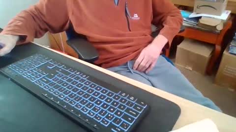 petitwilly online show from November 26, 9:17 am