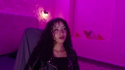 Moon  online show from November 11, 5:59 pm