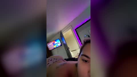 peytie0612 online show from June 27, 7:42 pm