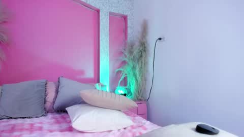 peytonn_monroe online show from February 7, 7:50 pm