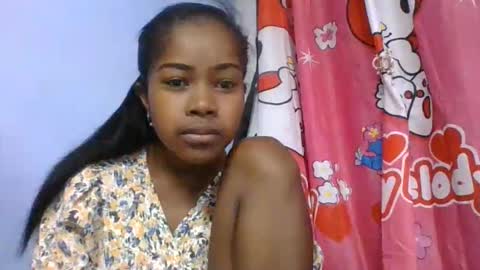 phania185885 online show from May 29, 6:33 am