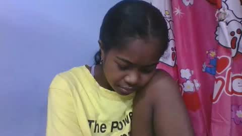 phania185885 online show from May 31, 6:56 am