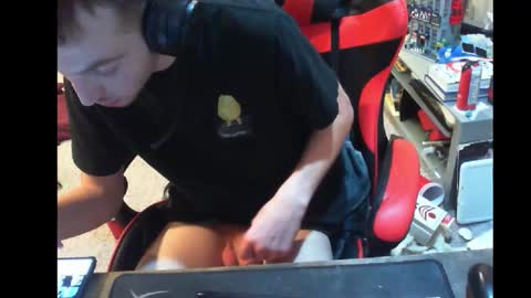 Snapshot of phantm420__ chatting on October 12, 10:11 pm phantm420__ online show from October 12, 10:11 pm