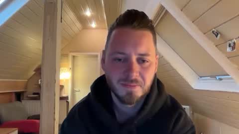 Ben 1995 online show from February 2, 11:06 am